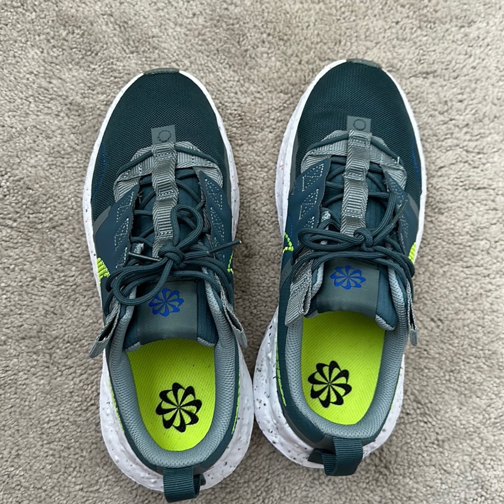 Women’s Nike shoes